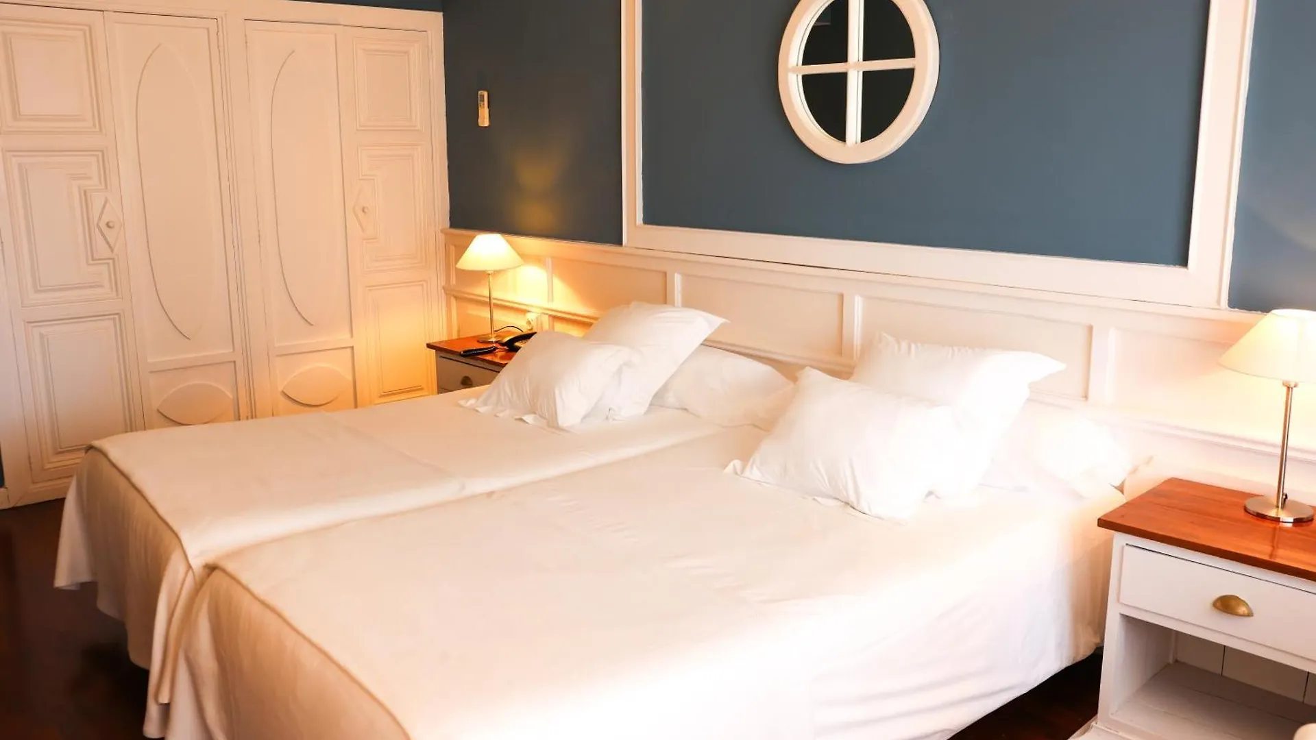 Hotel Vostra Llar بالاموس 3*,